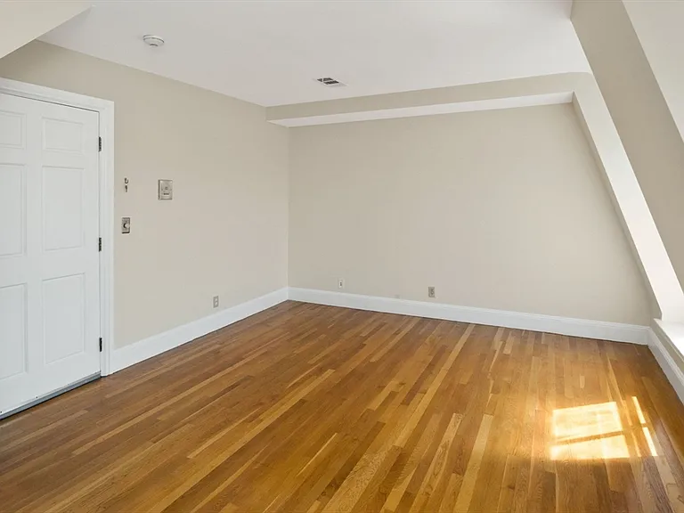 42 W Newton St #A-26 — Photo 5