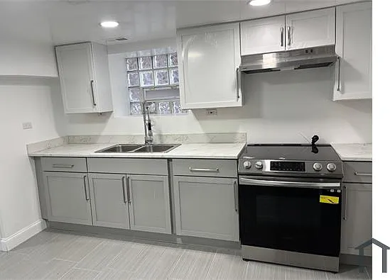 11163 S Vernon Ave — Photo 11