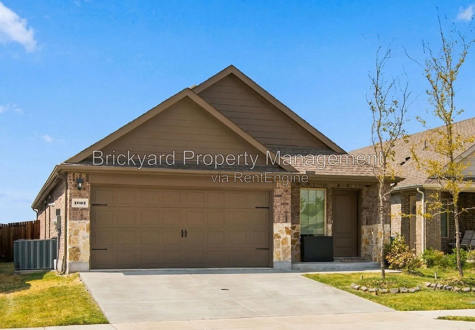 3 bed, 2.0 bath, 1606 sqft, $1,875 — Photo 2