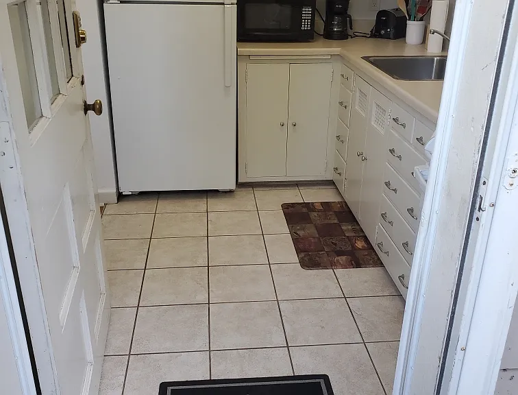 Historic McKennan Park Apt #5 Kitchen