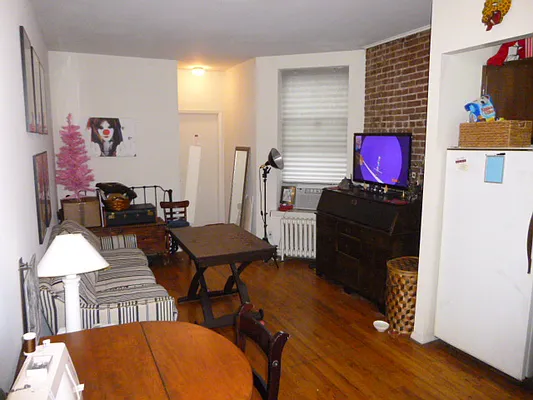 Rented by JK Dansar Corp | media 40