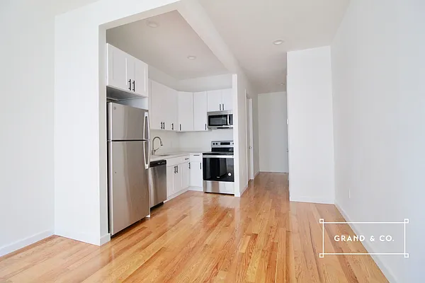 Rented by Grand & Co. | media 1