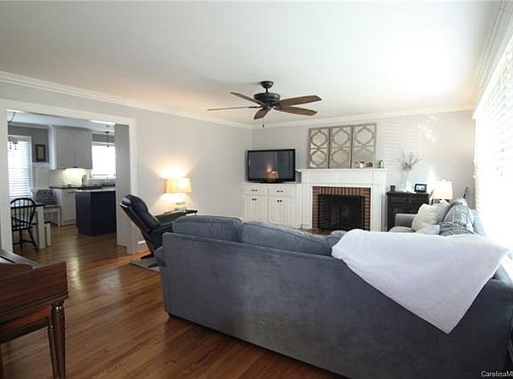 4th image of 204 Dogwood Ln