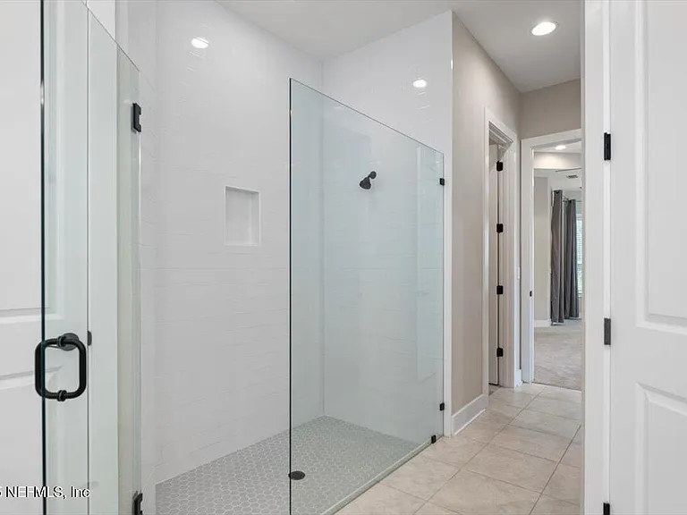 141 Topside Dr — Photo 36