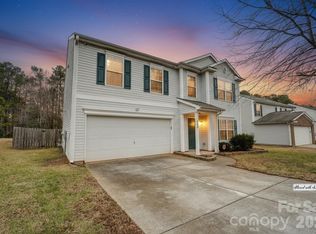 4024 Larkhaven Village Dr, Charlotte, NC 28215