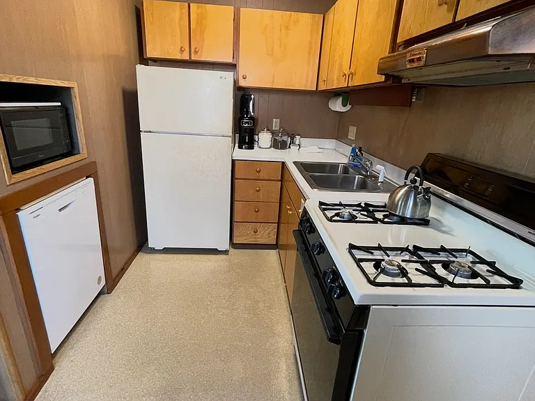 3943 Merrill Dr — Photo 8