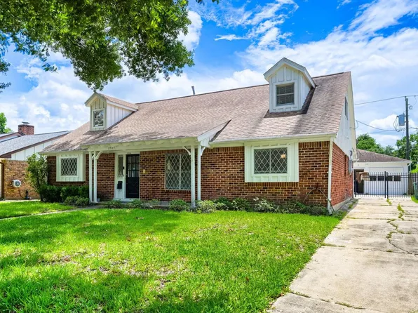 8927 Langdon Ln, Houston, TX 77036