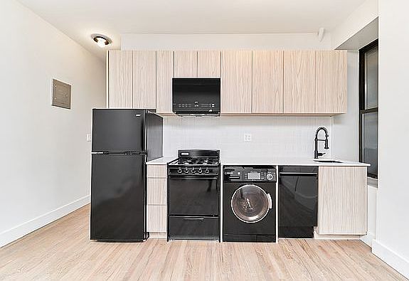 3rd image of 304 E 5th St #B