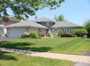 1125 N Mare Barn Ln, Addison, IL 60101