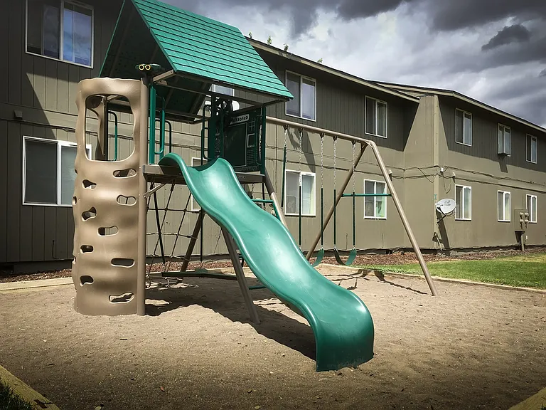 Chaparral Apartments - Redmond Oregon