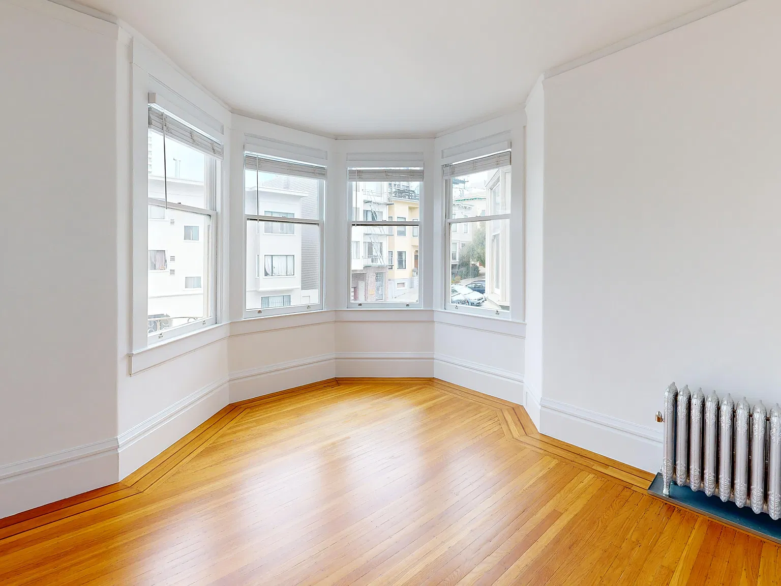 1656 Leavenworth Street — Photo 4