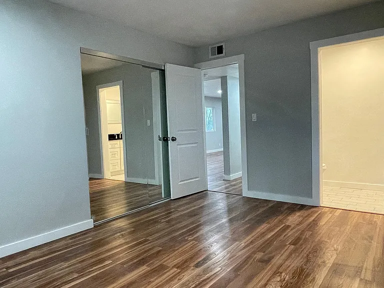 2640 Dana Ave — Photo 7
