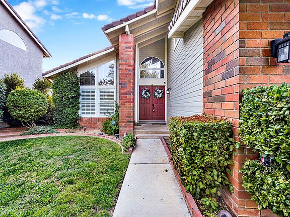 3rd image of 37437 Yorkshire Dr