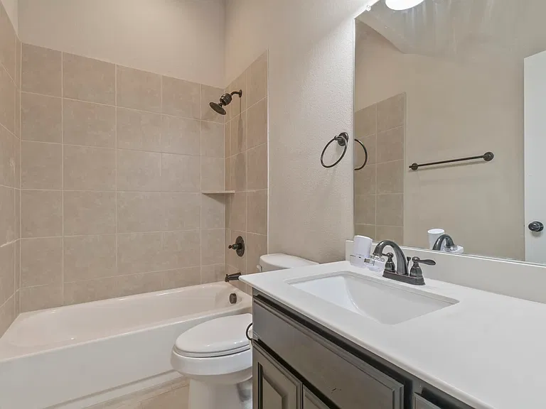 237 Frontier Dr — Photo 16