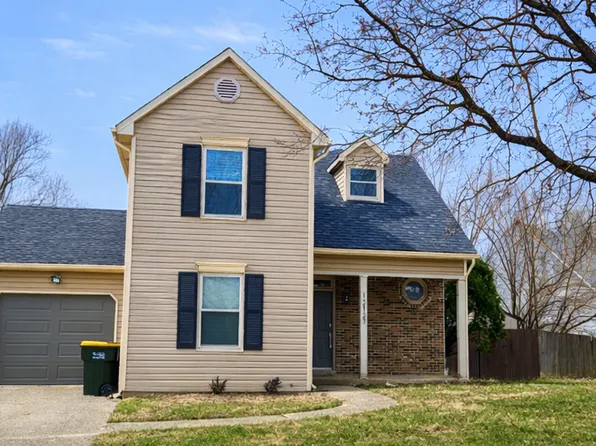 12127 Bay Run Dr, Worthington Hills, KY 40245