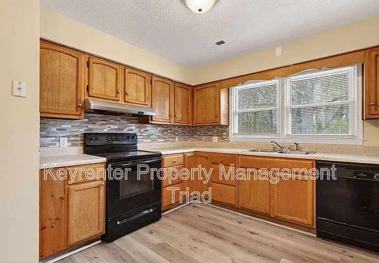 506 Rocky Knoll Rd — Photo 9