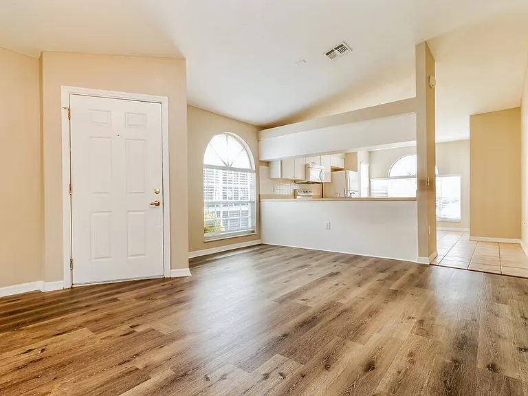 7918 Barclay Rd — Photo 3