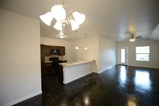 4507 Skyflower Ln — Photo 7