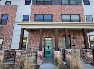 527 N 32nd St, Omaha, NE 68131