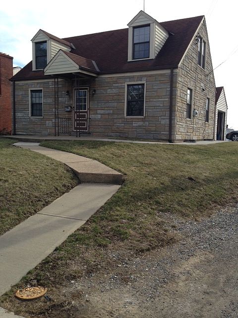 2 Bedroom Stone Cape Cod