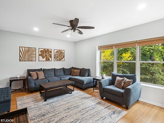 4th image of 6250 N Magnolia Ave #3