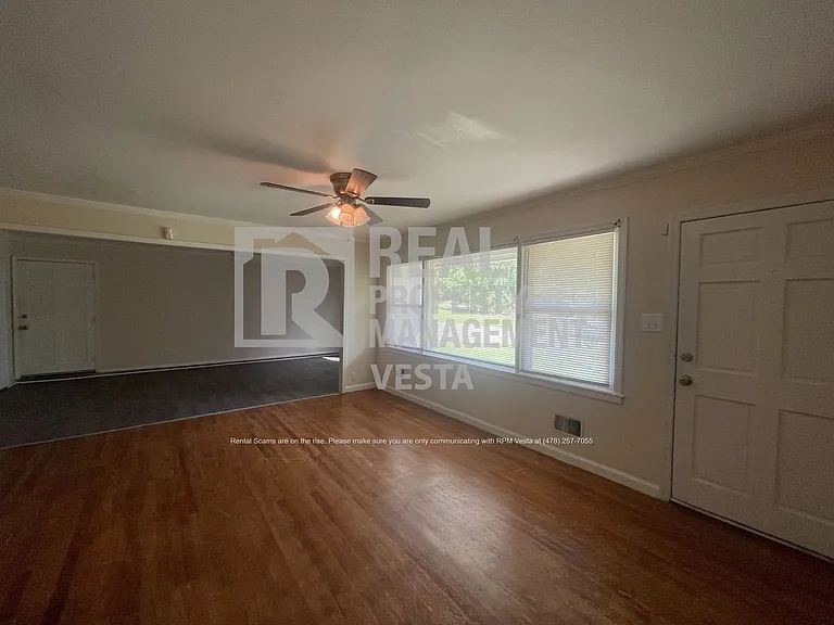 2962 Glenrock Dr — Photo 3