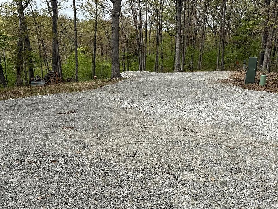 1st image of 28 Clarence Cannon Ln