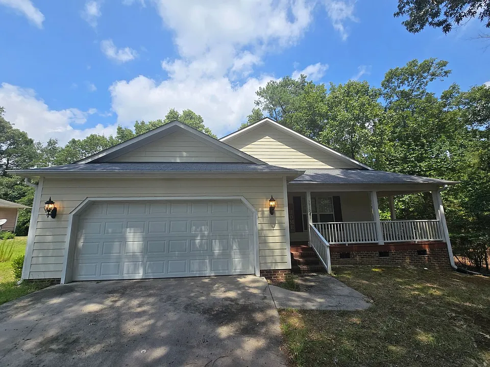 3910 Sarasota Dr