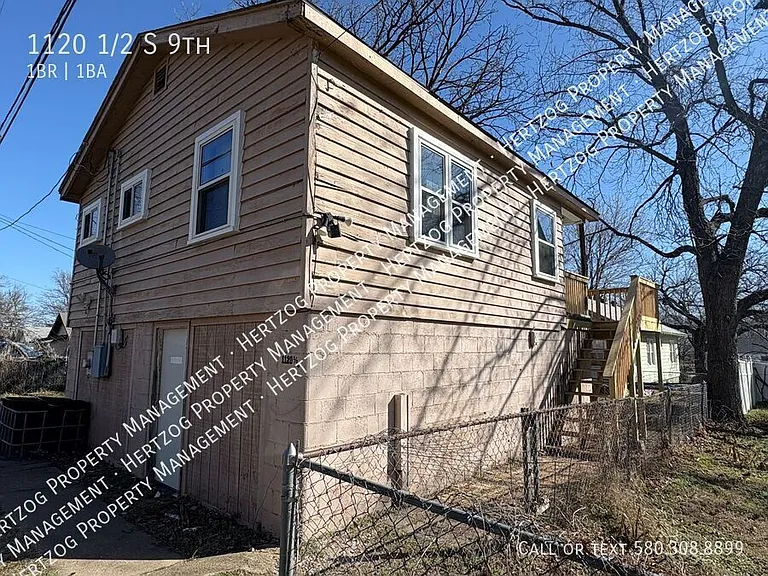1120 1/2 S 9th St — Photo 1