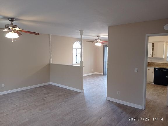 4th image of 530 Graham Ave
