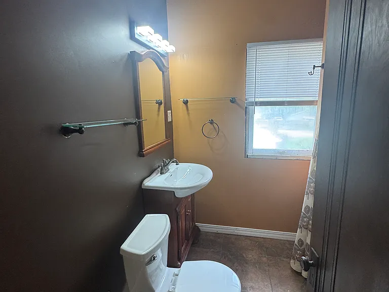 3544 Homewood Ave #2 — Photo 6