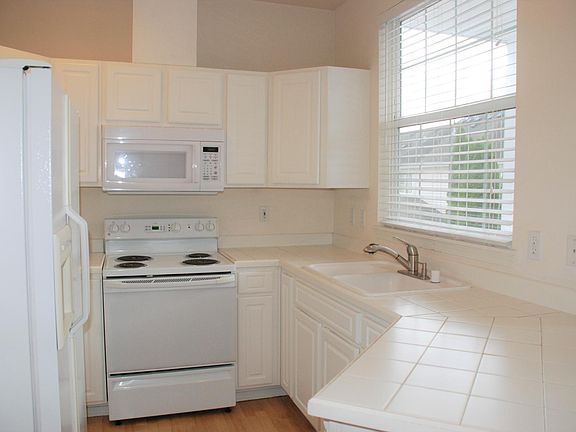 5th image of 22638 NE 4th Ln