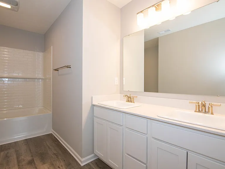 2606 Plano Dr — Photo 17