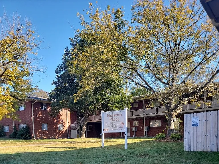 Holston Apartments — Photo 45