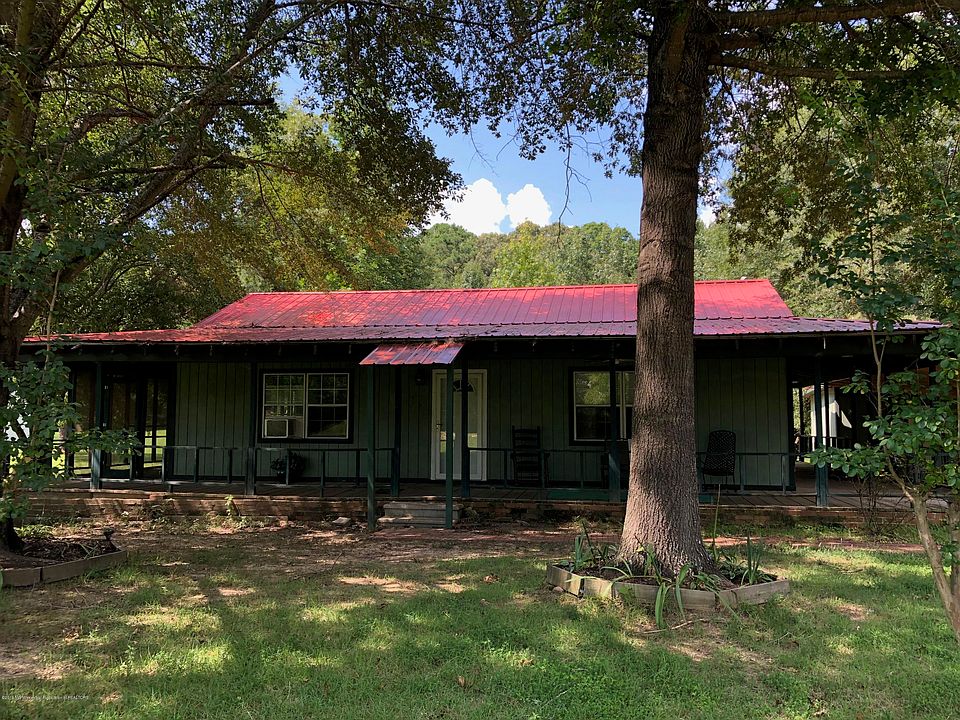 1st image of 399 Deerwood Park Dr