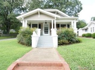 736 3rd Ave NW, Hickory, NC 28601