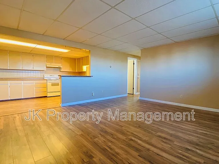 1401 2b St S #21 — Photo 3