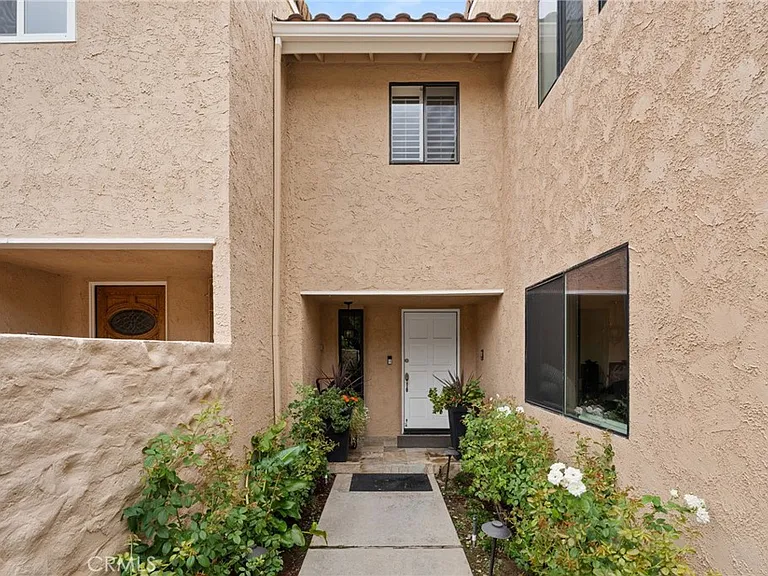 23034 Park Sorrento — Photo 12