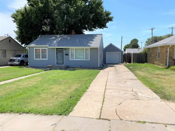 402 E 23rd St, Hays, KS 67601