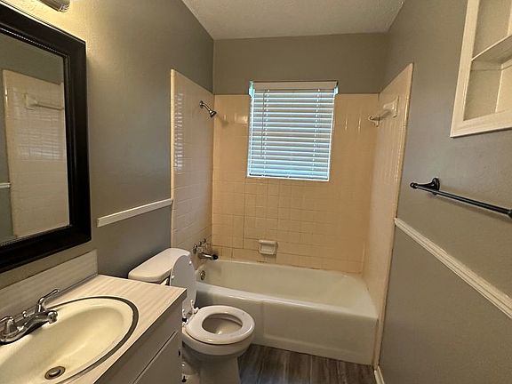 5th image of 4301 Burdine St