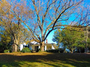 445 Wood St, Water Valley, MS 38965