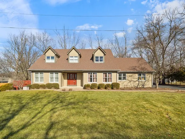 28W760 Du Page St, West Chicago, IL 60185