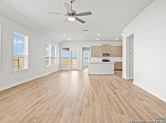 5th image of 1010 Kocher Drive