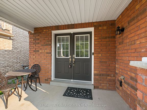 3rd image of 53 Concession St E