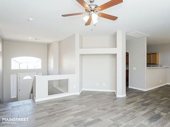 5th image of 975 E Scarlet Haze Ave