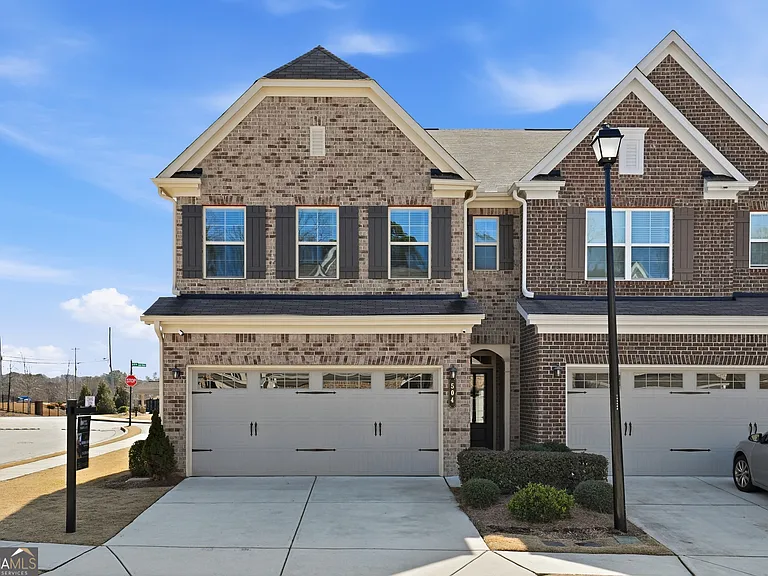 504 Elm Bluff Way — Photo 1