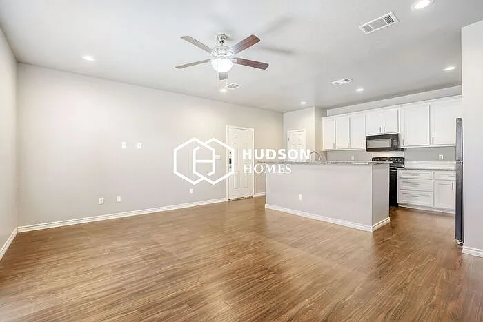 2 bed, 2.0 bath, 1218 sqft, $1,099 — Photo 4