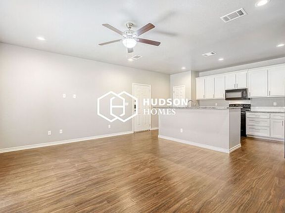 4th image of 101 Pharm Hills Rd #404