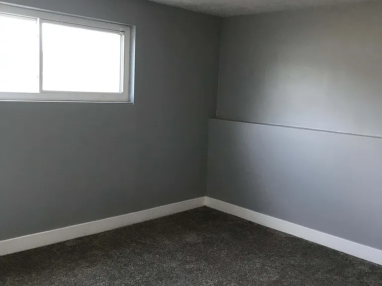other side of bedroom