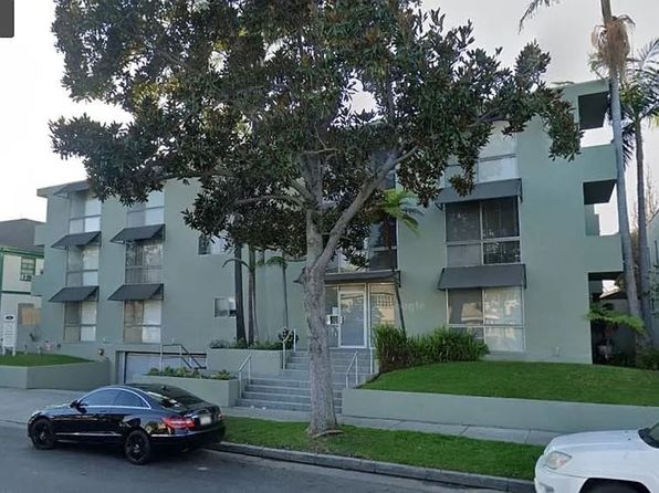 265 S Doheny Dr APT 204